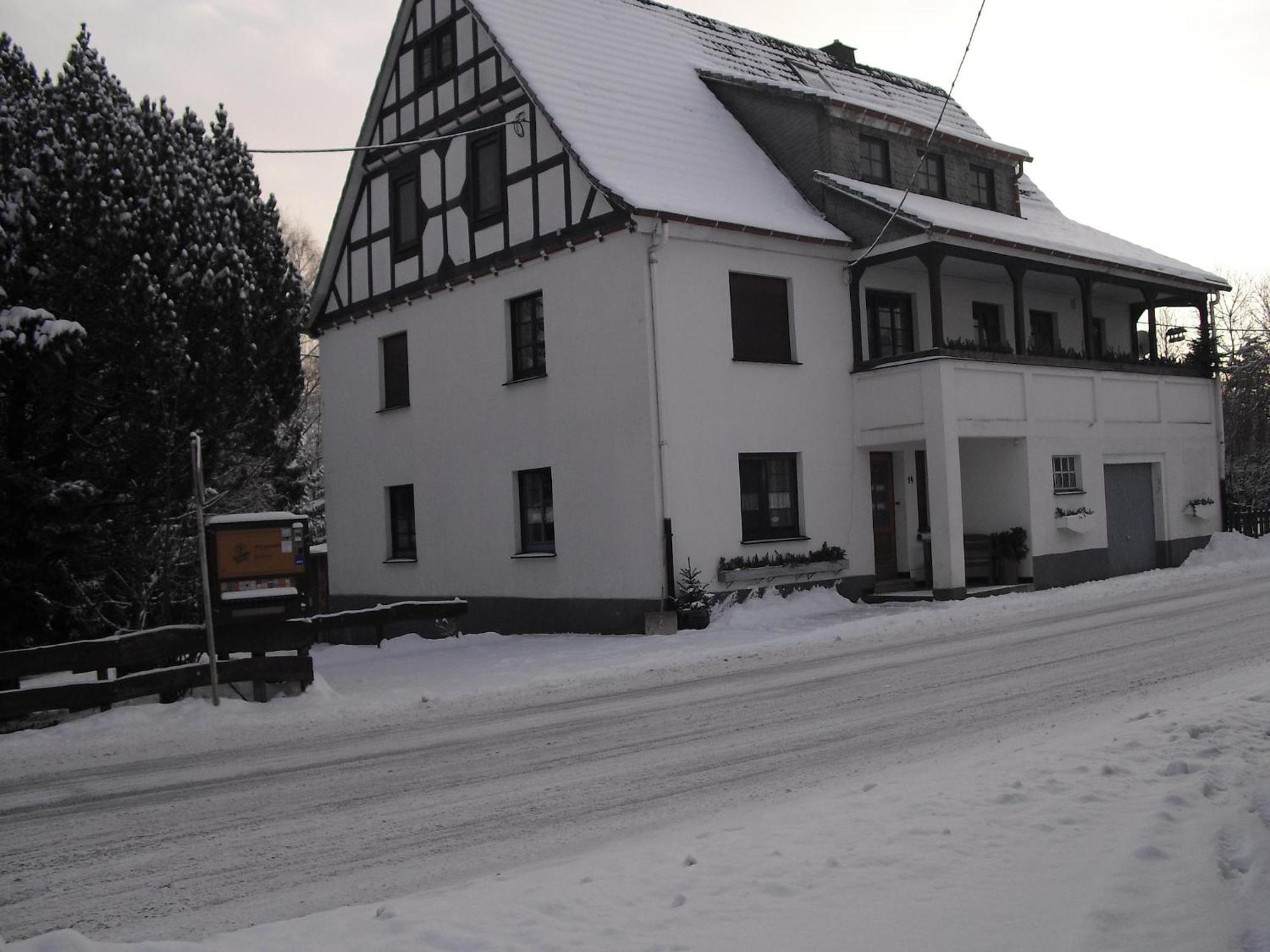 Quiet cozy apartment in Menkhausen Sauerland close to the ski area Schmallenberg Buitenkant foto